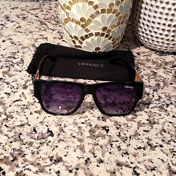 Versace Sunglasses - Picture 2 of 7